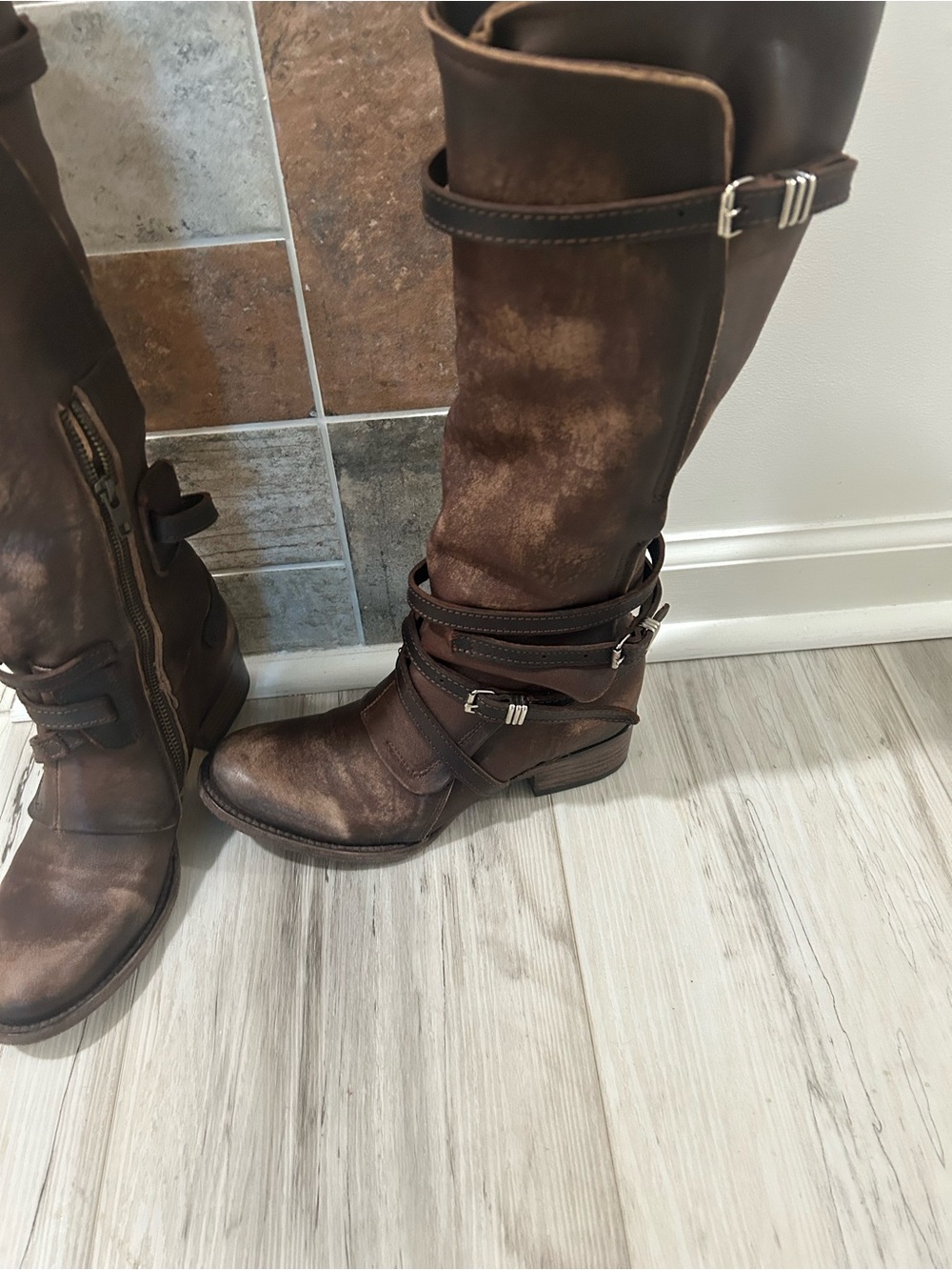 Freebird Gia Size 7 - Picture 2 of 4